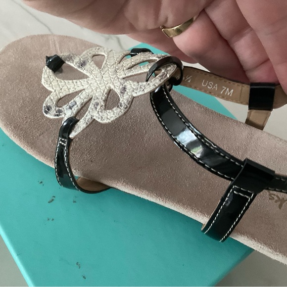 Clarks Artisan  Sandals Sz 7 NWT - Picture 10 of 12